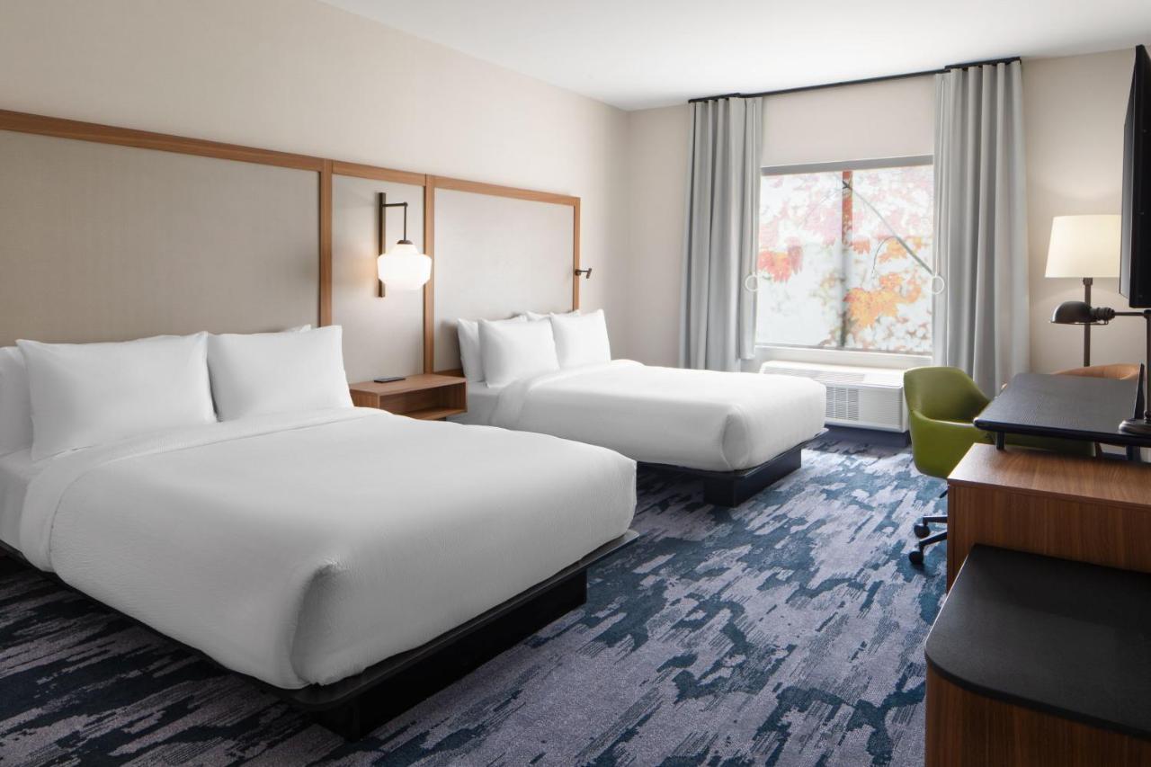 Fairfield By Marriott Inn & Suites Whitsett Greensboro East Exterior foto